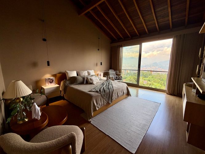 Casa de 3 alcobas en venta en Santa Catalina, Envigado, 223 m² · foto 16 de 24
