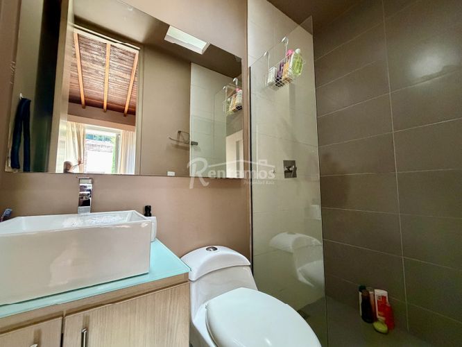 Casa de 3 alcobas en venta en Santa Catalina, Envigado, 223 m² · foto 20 de 24
