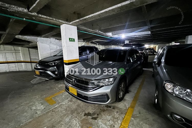 Apartamento de 3 alcobas en arriendo en Los Colores, Medellín, 78 m² · foto 21 de 22