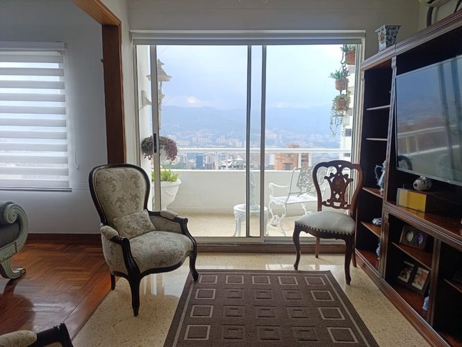 Apartamento de 3 alcobas en venta en El Poblado, Medellín, 177 m² · foto 9 de 18
