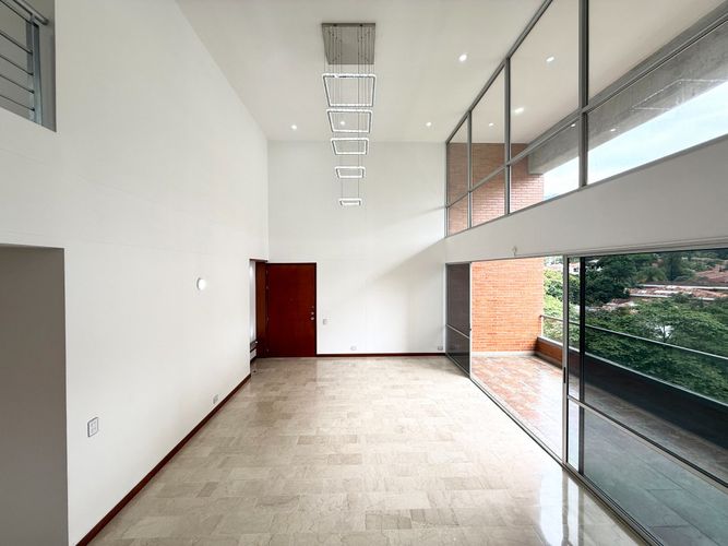 Apartamento en venta en Loma Benedictinos, Envigado · foto 3 de 20