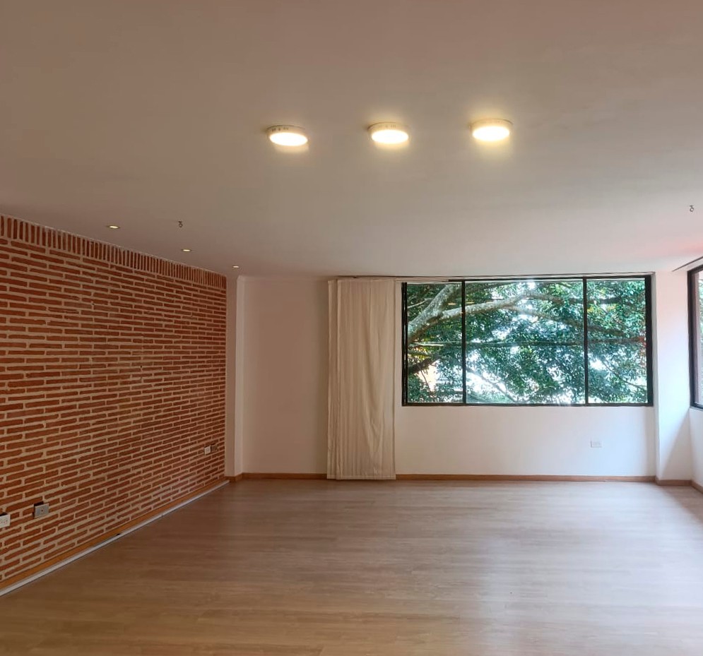 Apartamento en venta en El Poblado, Medellín · foto 2 de 20