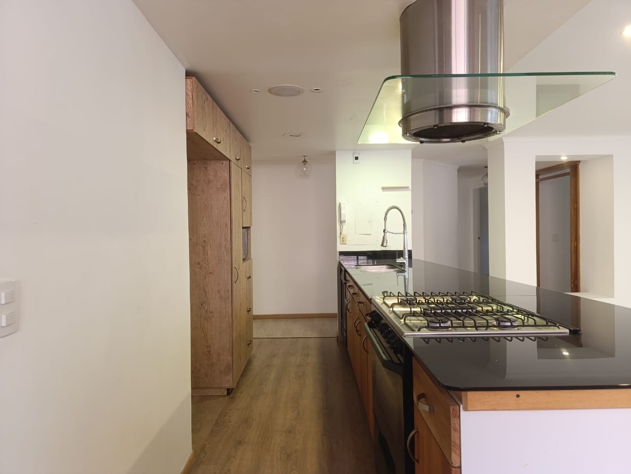 Apartamento en venta en El Poblado, Medellín · foto 6 de 20