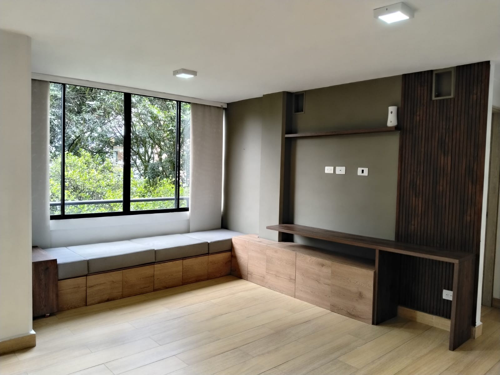 Apartamento en venta en El Poblado, Medellín · foto 2 de 19