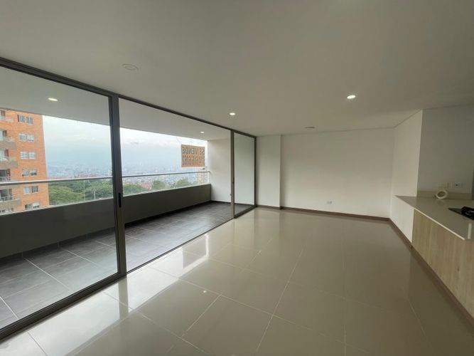 Apartamento de 2 alcobas en venta en El Esmeraldal, Medellín, 88 m² · foto 4 de 11