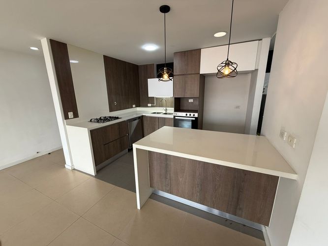 Apartamento de 3 alcobas en arriendo en Camino Verde, Envigado, 170 m² · foto 22 de 23