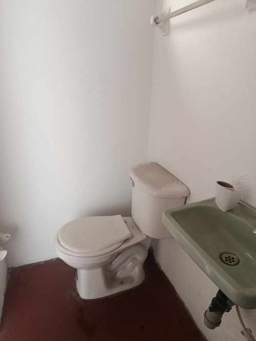 Casa de 4 alcobas en venta en Zarzamora, Bogotá, 180 m² · foto 2 de 24