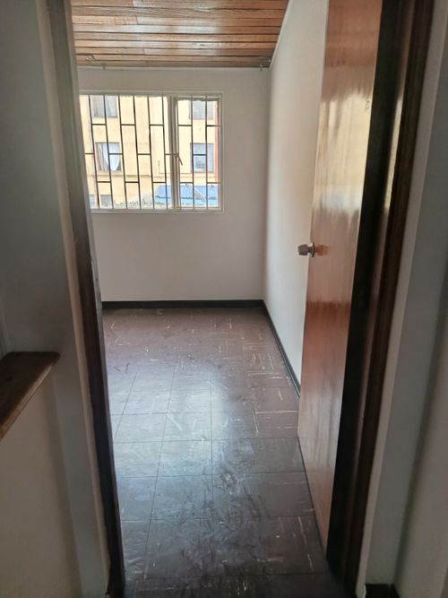 Casa de 4 alcobas en venta en Zarzamora, Bogotá, 180 m² · foto 21 de 24