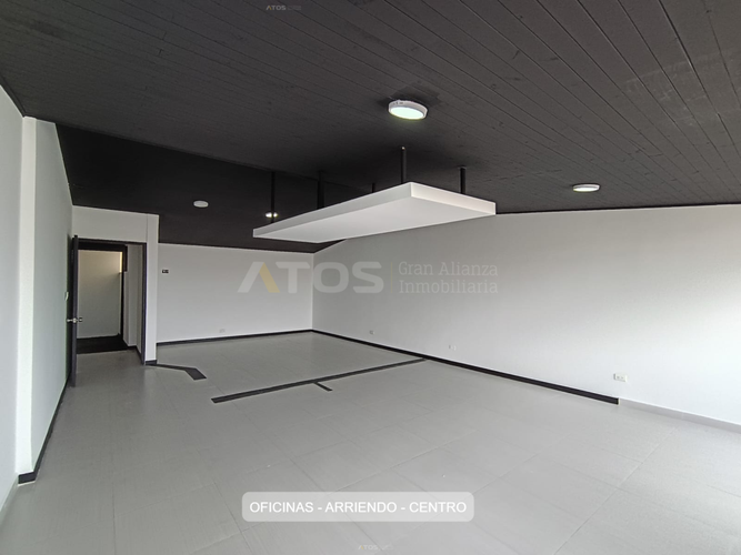 Oficina en arriendo en Centro Historico, Tunja, 230 m² · foto 2 de 24