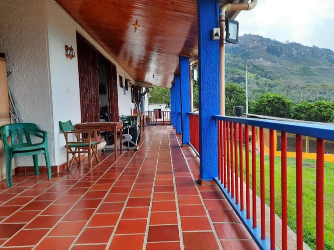 Finca en venta en Mesa De Los Santos, Piedecuesta, 170 m² · foto 8 de 18