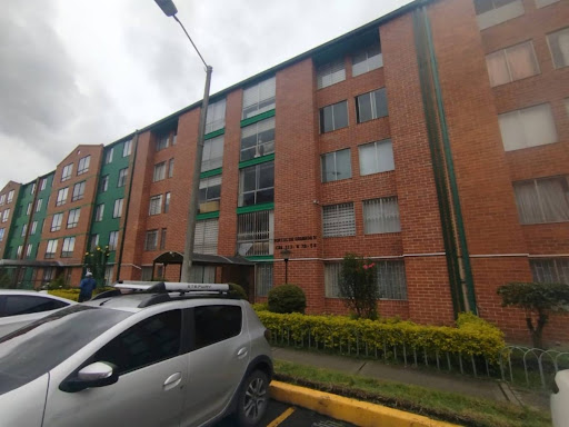 Apartamento en venta en Villas De Granada, Bogotá · foto 2 de 18
