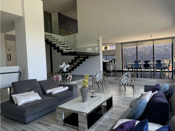 Casa de 4 alcobas en venta en Siberia, Cota, 315 m² · foto 6 de 24