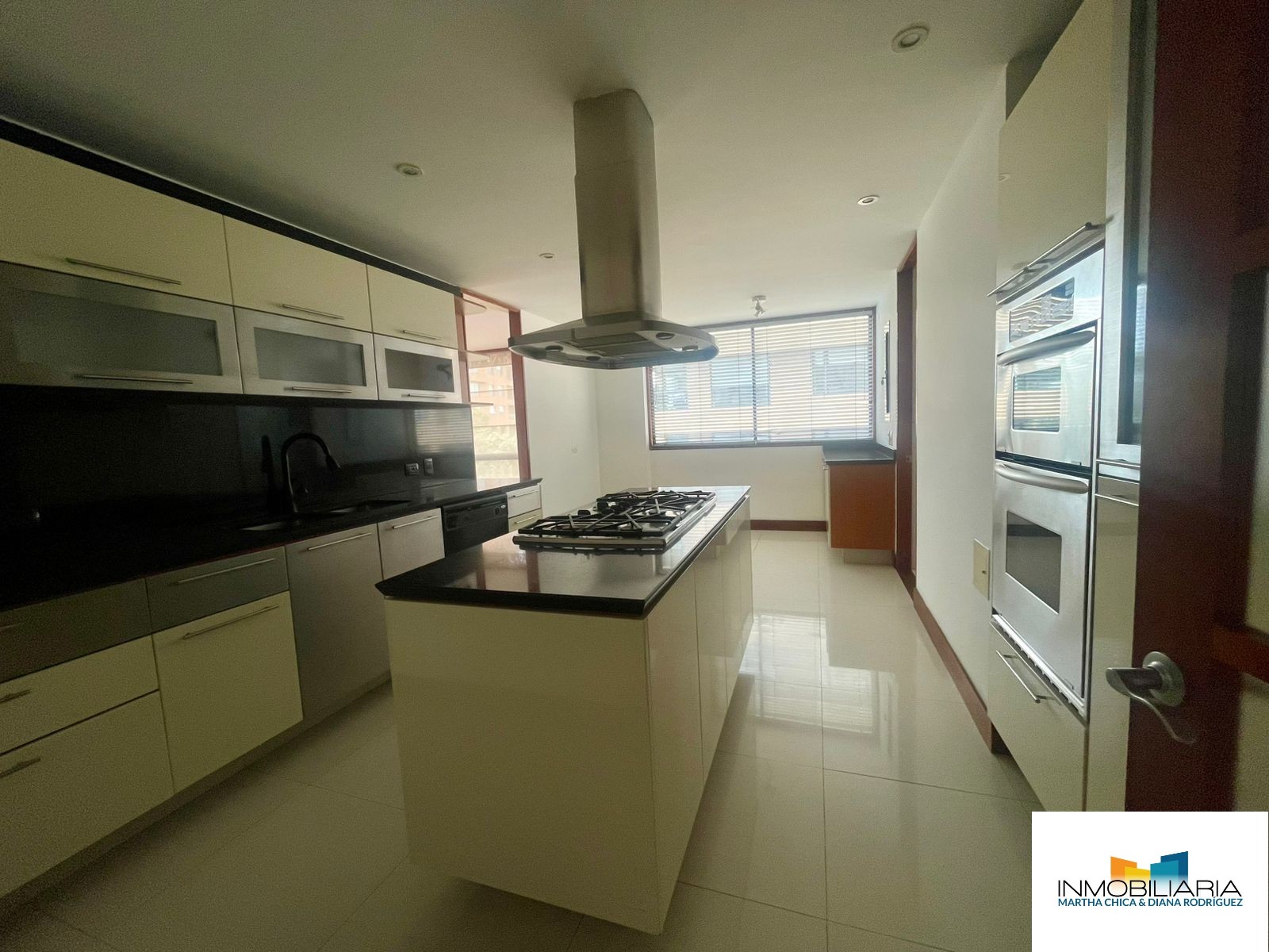 Apartamento en venta en El Chico, Bogotá · foto 4 de 24
