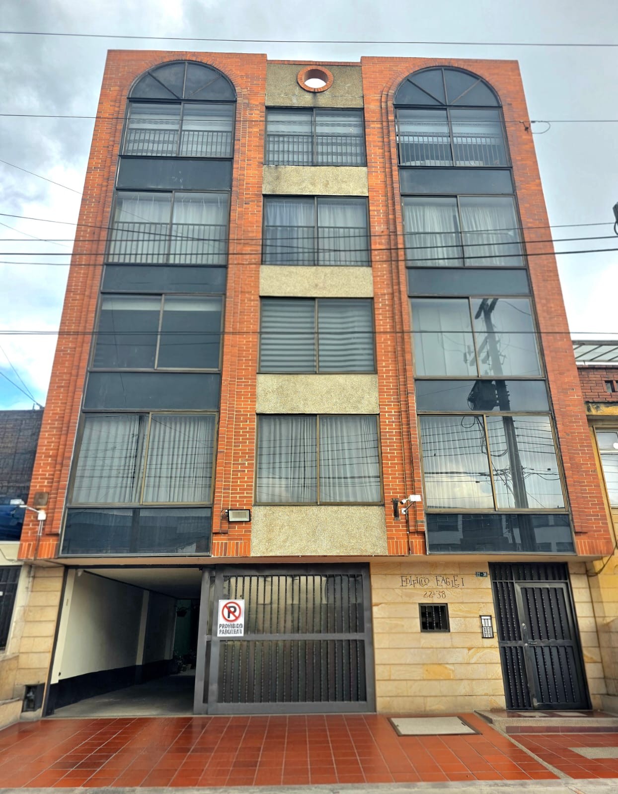 Apartamento en venta en Quinta Paredes, Bogotá · foto 2 de 24