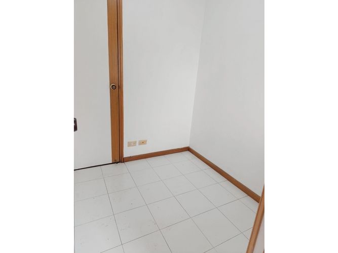 Apartamento en venta en Las Lomas No.1, Medellín · foto 13 de 14