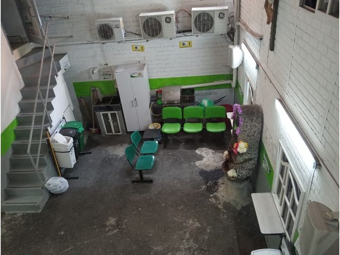 Bodega en venta en Laureles, Medellín, 250 m² · foto 7 de 10