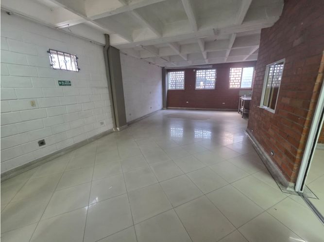 Bodega en arriendo en San Pablo Guayabal, Medellín, 100 m² · foto 5 de 11