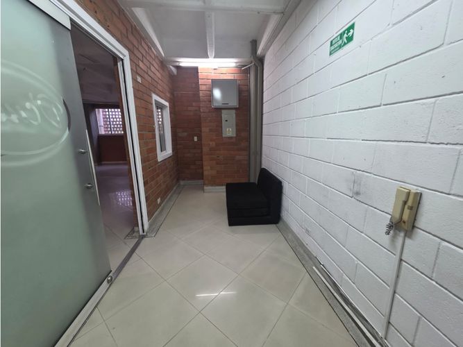 Bodega en arriendo en San Pablo Guayabal, Medellín, 100 m² · foto 7 de 11