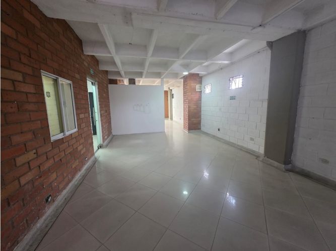 Bodega en arriendo en San Pablo Guayabal, Medellín, 100 m² · foto 8 de 11