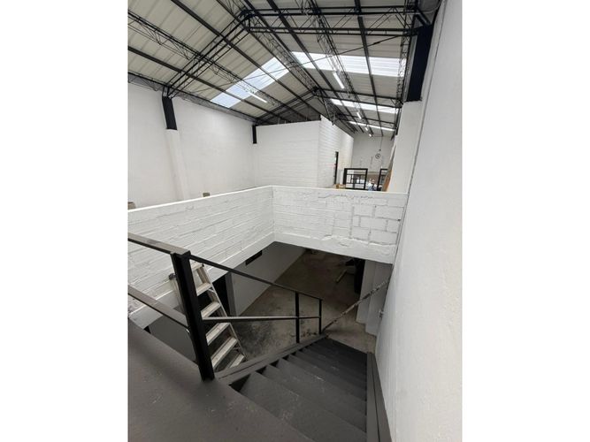Bodega en arriendo en El Chagualo, Medellín, 260 m² · foto 9 de 10