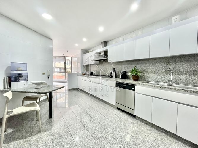 Apartamento de 3 alcobas en venta en Chicó Reservado, Bogotá, 263 m² · foto 14 de 16
