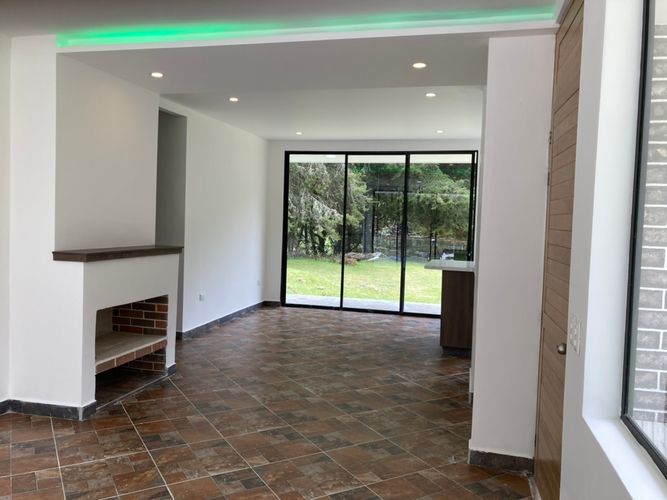Casa de 3 alcobas en venta en Santa Elena, Medellín, 110 m² · foto 9 de 20