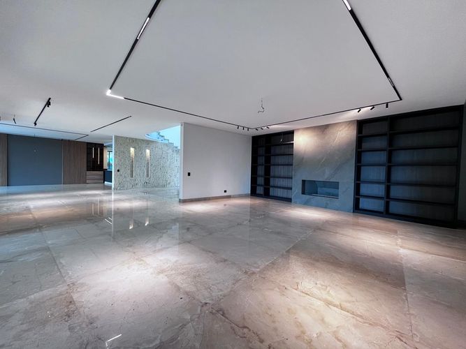 Casa de 4 alcobas en venta en El Poblado, Medellín, 1085 m² · foto 19 de 20