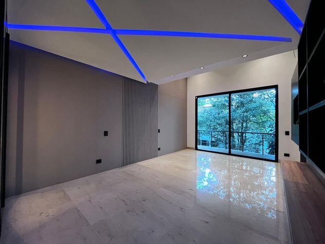Casa de 4 alcobas en venta en El Poblado, Medellín, 1085 m² · foto 12 de 20