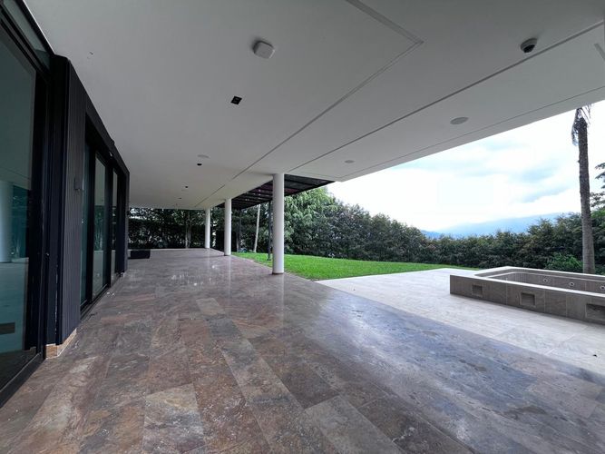 Casa de 4 alcobas en venta en El Poblado, Medellín, 1085 m² · foto 20 de 20