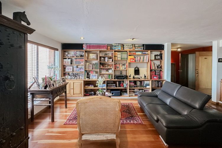 Apartamento de 3 alcobas en venta en Los Rosales, Bogotá, 200 m² · foto 4 de 24
