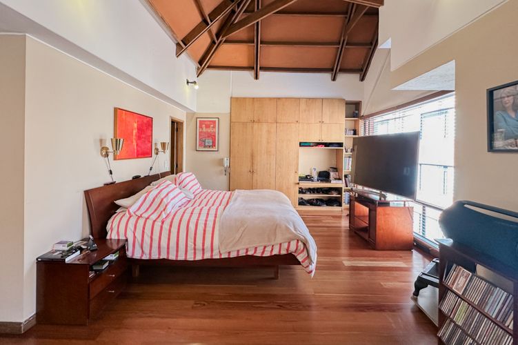 Apartamento de 3 alcobas en venta en Los Rosales, Bogotá, 200 m² · foto 10 de 24