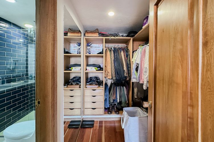 Apartamento de 3 alcobas en venta en Los Rosales, Bogotá, 200 m² · foto 18 de 24