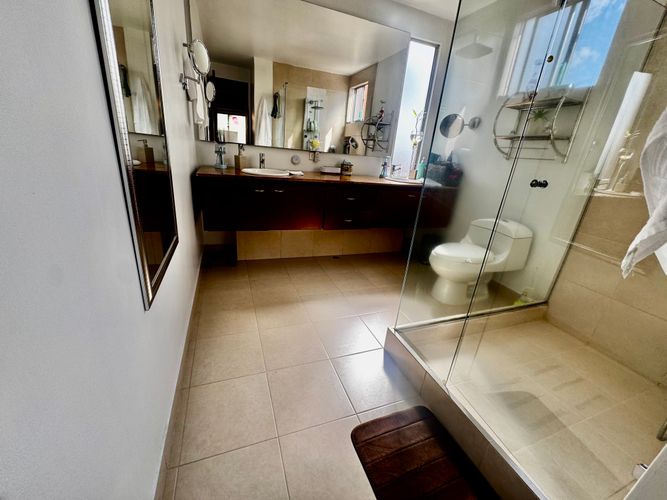 Casa de 3 alcobas en venta en Loma Benedictinos, Medellín, 220 m² · foto 4 de 24