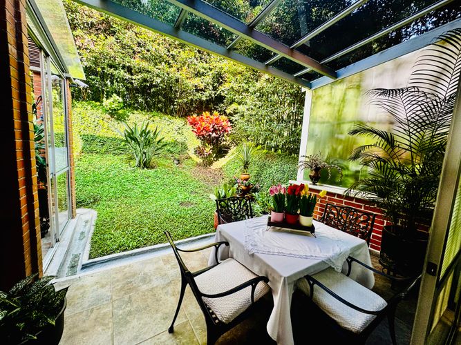Casa de 3 alcobas en venta en Loma Benedictinos, Medellín, 220 m² · foto 23 de 24