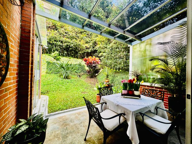 Casa de 3 alcobas en venta en Loma Benedictinos, Medellín, 220 m² · foto 24 de 24