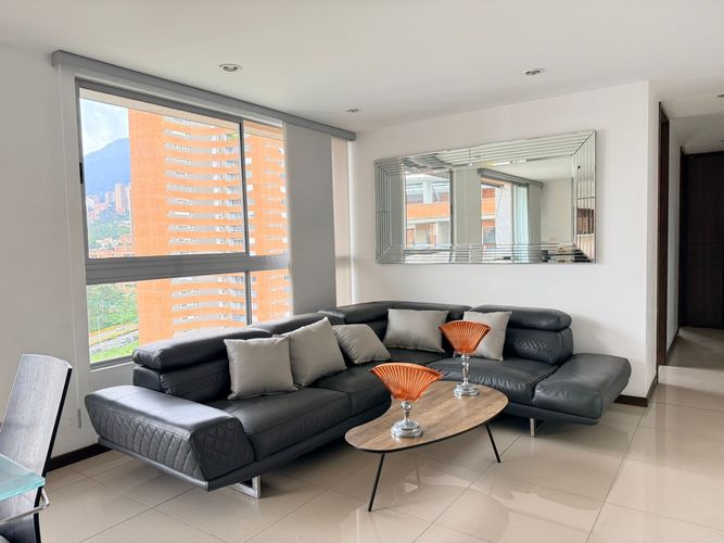 Apartamento de 3 alcobas en arriendo en El Poblado, Medellín, 116 m² · foto 2 de 20