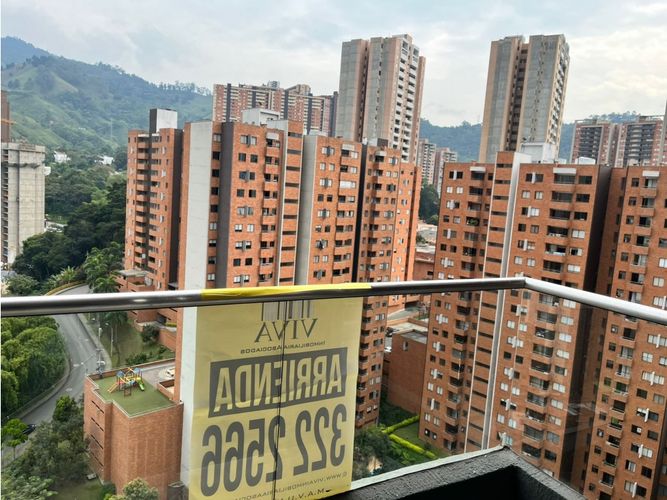 Apartamento de 2 alcobas en arriendo en La Doctora, Sabaneta, 65 m² · foto 2 de 23