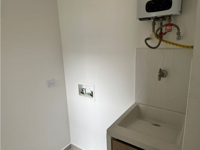 Apartamento de 2 alcobas en arriendo en La Doctora, Sabaneta, 65 m² · foto 16 de 23
