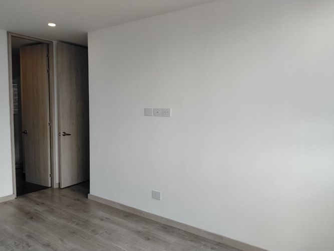 Apartamento de 2 alcobas en arriendo en El Poblado, Medellín, 81 m² · foto 10 de 16