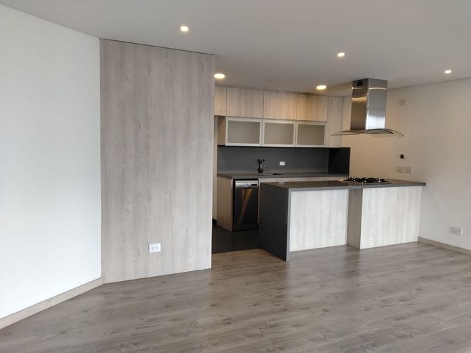 Apartamento de 2 alcobas en arriendo en El Poblado, Medellín, 81 m² · foto 8 de 16
