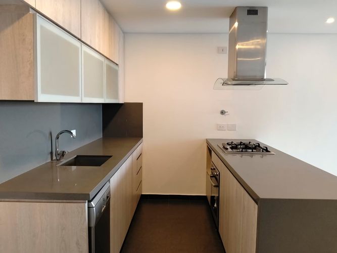 Apartamento de 2 alcobas en arriendo en El Poblado, Medellín, 81 m² · foto 7 de 16