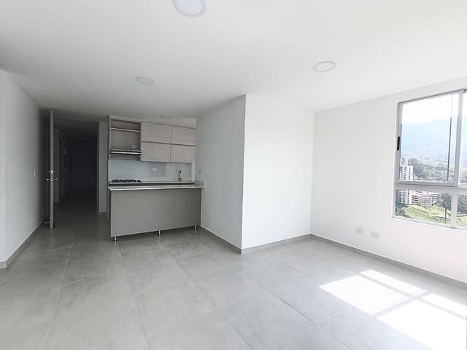 Apartamento de 3 alcobas en arriendo en Las Lomitas, Sabaneta, 85 m² · foto 8 de 20