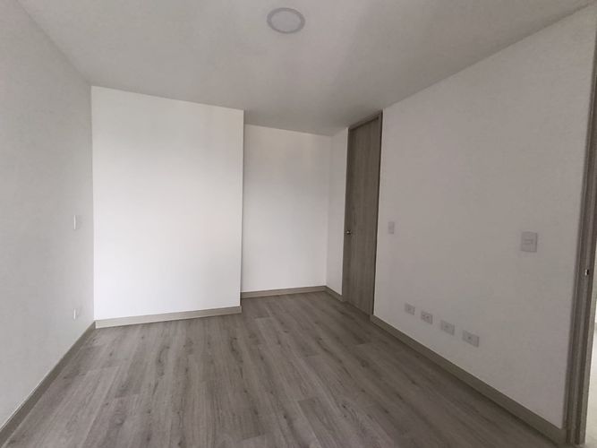 Apartamento de 3 alcobas en arriendo en Las Lomitas, Sabaneta, 85 m² · foto 16 de 20
