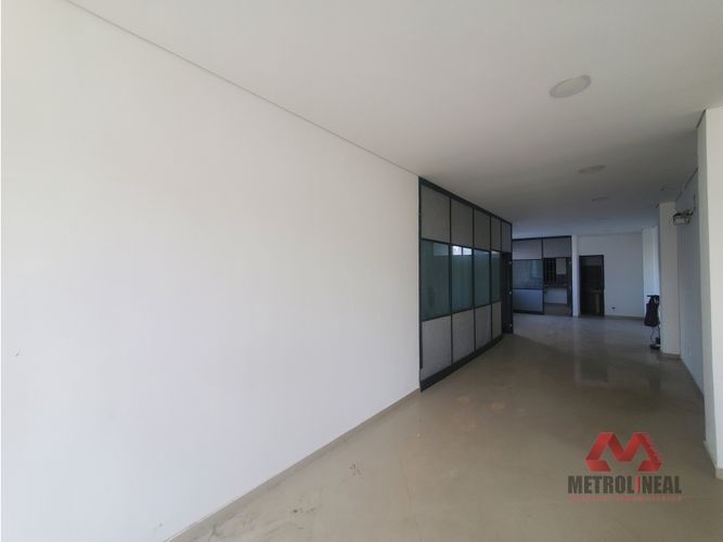 Oficina en arriendo en Manga, Cartagena, 95 m² · foto 2 de 6