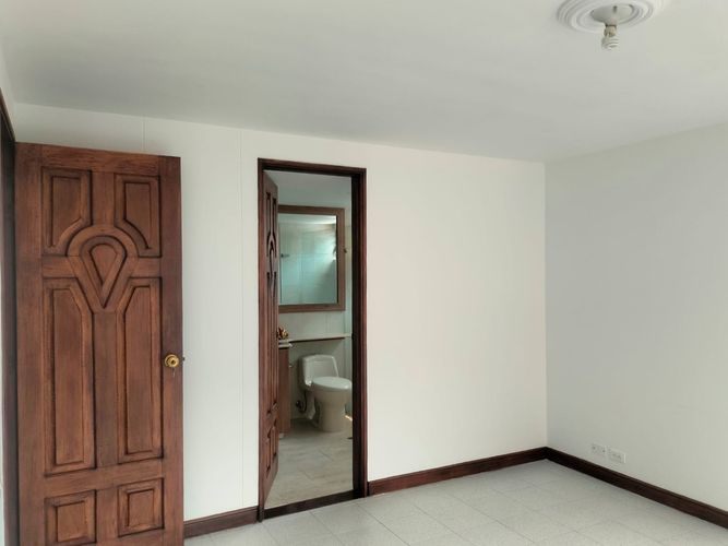 Apartamento de 2 alcobas en arriendo en El Poblado, Medellín, 75 m² · foto 10 de 14