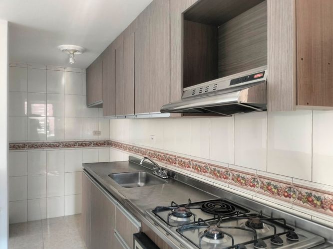 Apartamento de 2 alcobas en arriendo en El Poblado, Medellín, 75 m² · foto 5 de 14