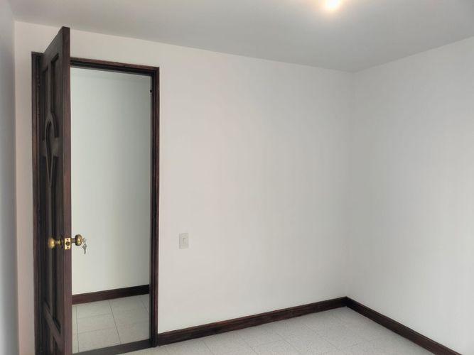 Apartamento de 2 alcobas en arriendo en El Poblado, Medellín, 75 m² · foto 12 de 14