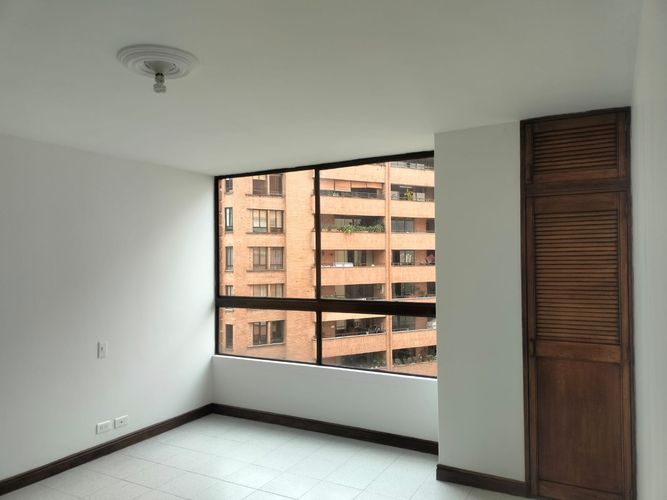 Apartamento de 2 alcobas en arriendo en El Poblado, Medellín, 75 m² · foto 7 de 14