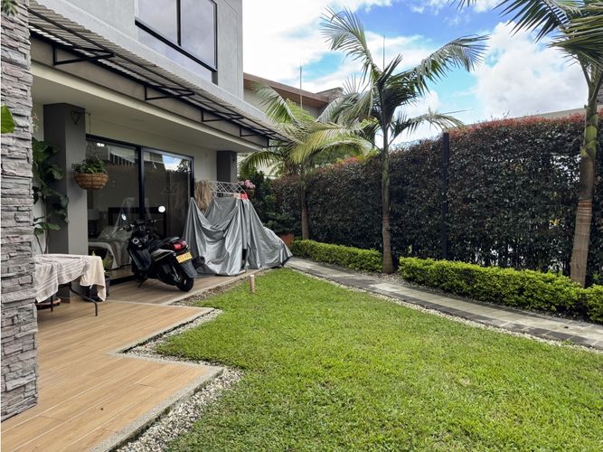 Casa de 4 alcobas en venta en Llano Grande, Rionegro, 320 m² · foto 4 de 24