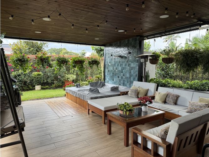 Casa de 4 alcobas en venta en Llano Grande, Rionegro, 320 m² · foto 9 de 24